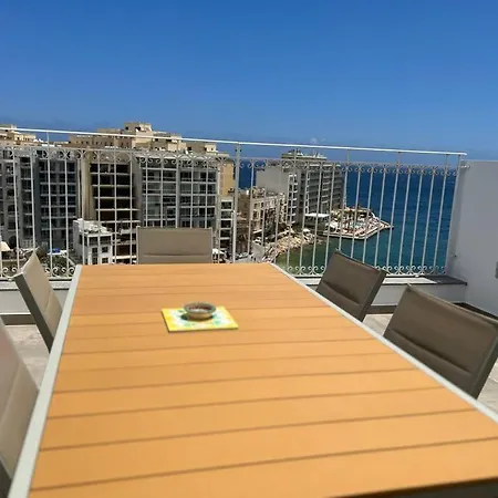 Seafront Duplex Penthouse Apartment *